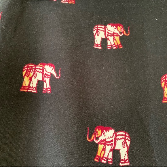 Sarong. Beautiful Elephant prints. 44x58. - Picture 3 of 6